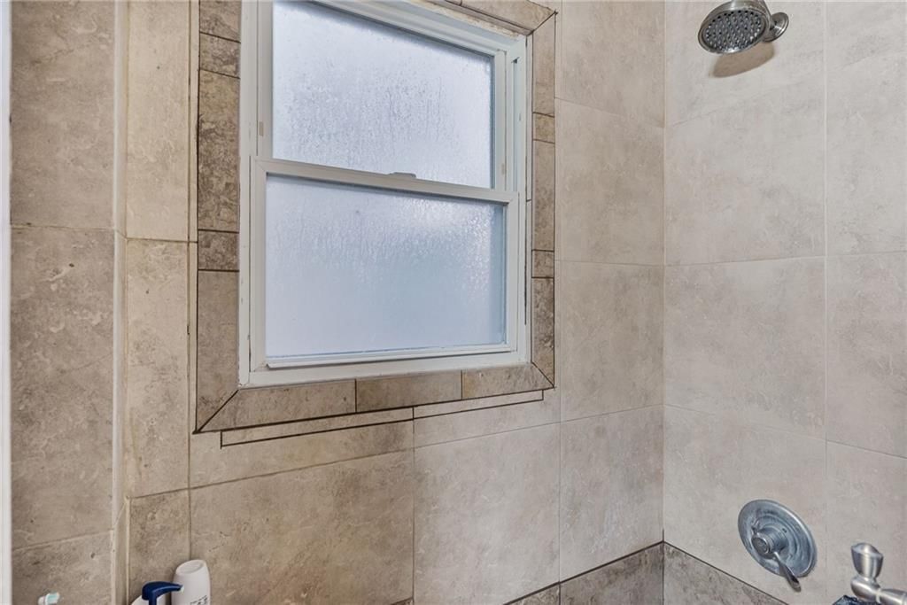 514 NE 41st Street — photo 21