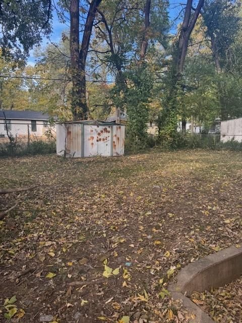1340 S EMERY Avenue — photo 3