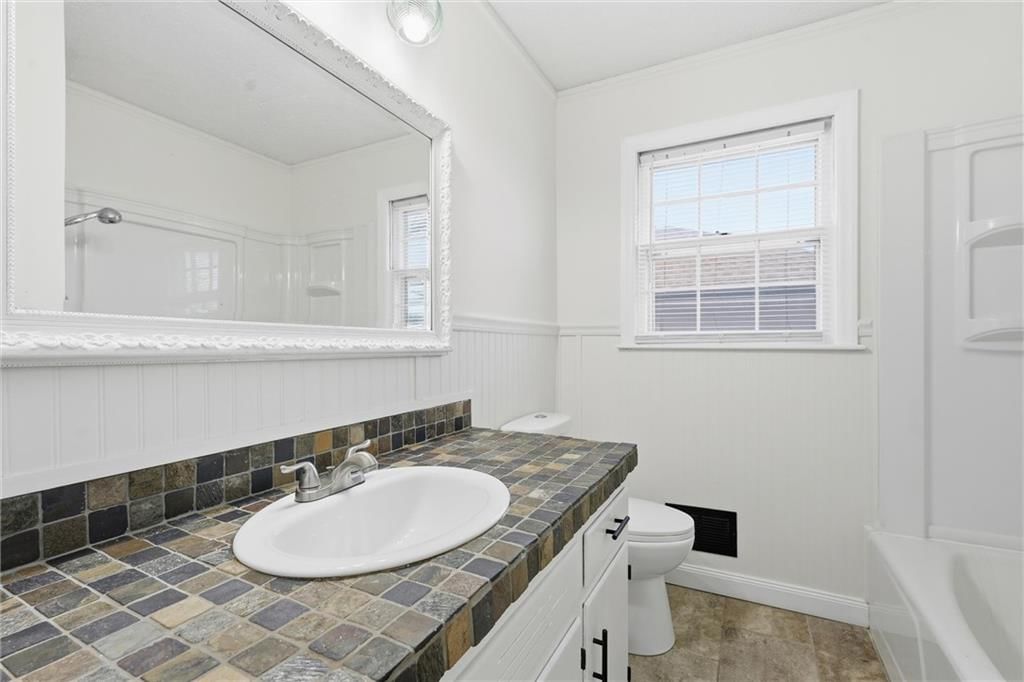 9809 E 82nd Terrace — photo 14