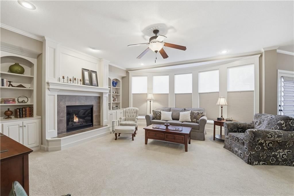 10229 N Avalon Avenue — photo 11