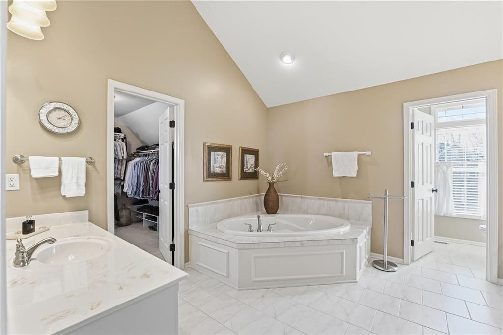10229 N Avalon Avenue — photo 25