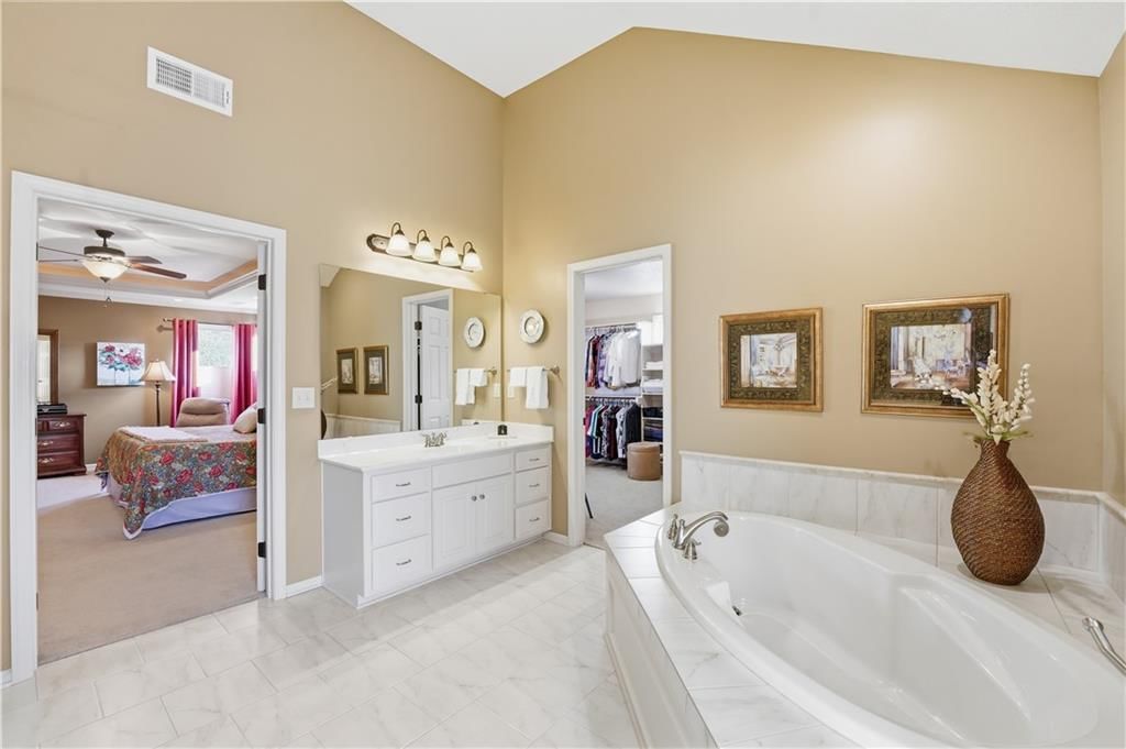 10229 N Avalon Avenue — photo 28