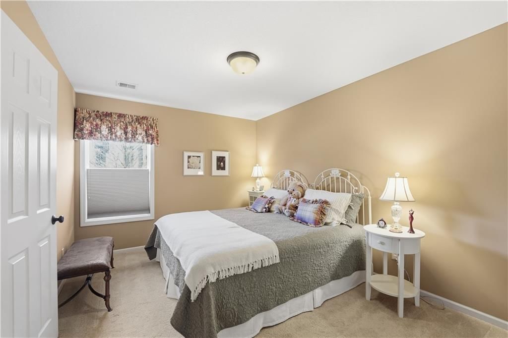 10229 N Avalon Avenue — photo 40