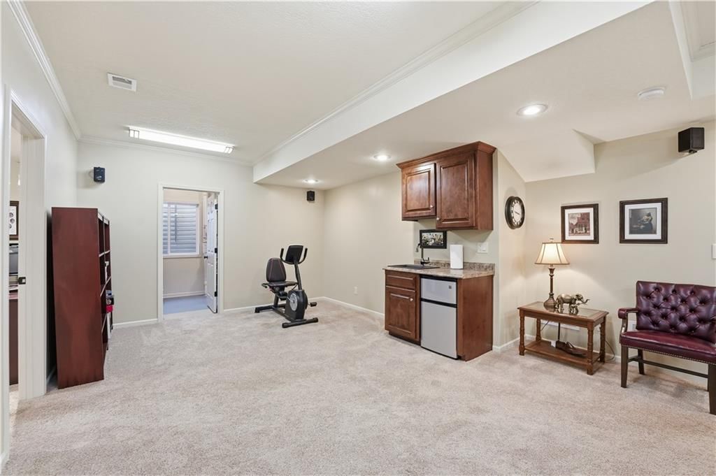 10229 N Avalon Avenue — photo 48