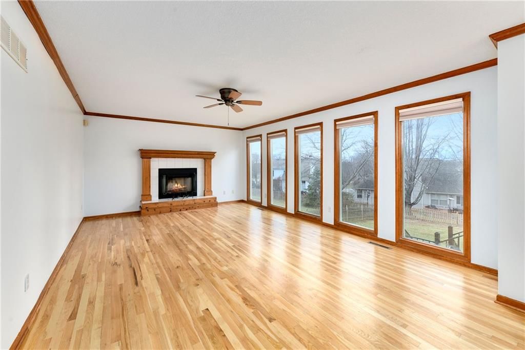 8008 N Chatham Avenue — photo 11