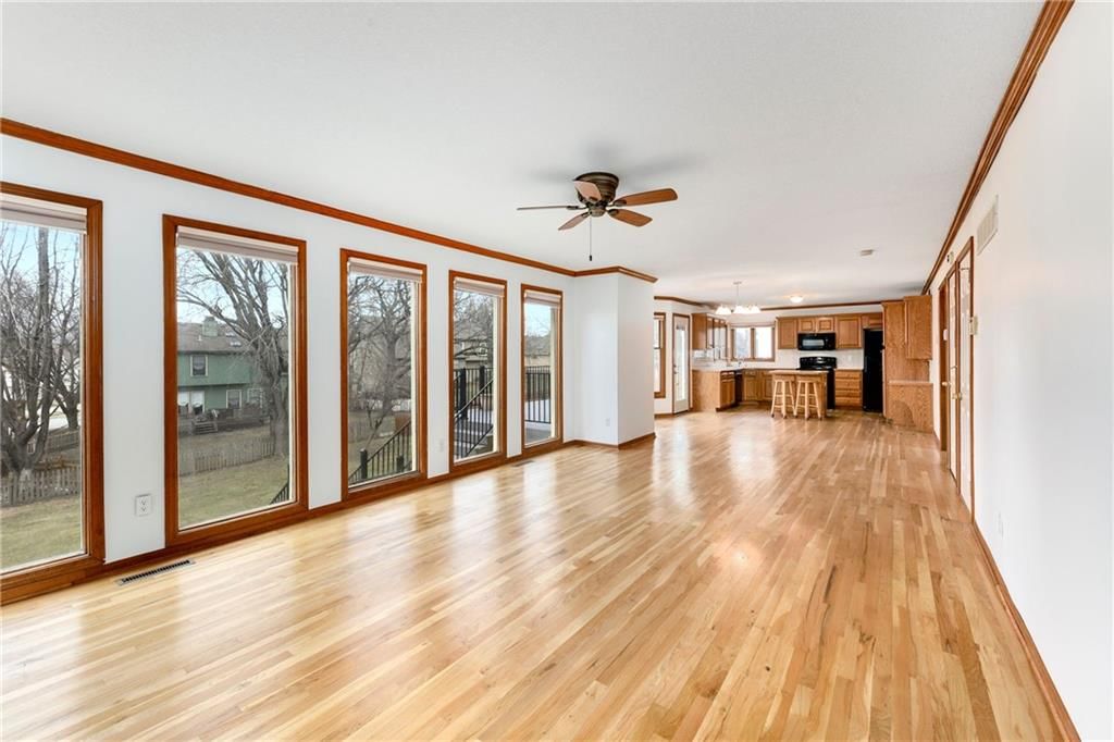 8008 N Chatham Avenue — photo 13