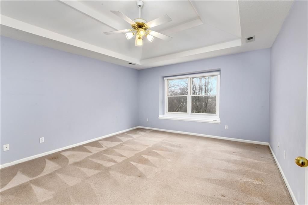 8008 N Chatham Avenue — photo 19