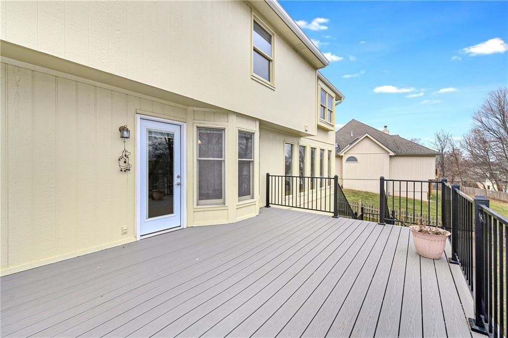8008 N Chatham Avenue — photo 35
