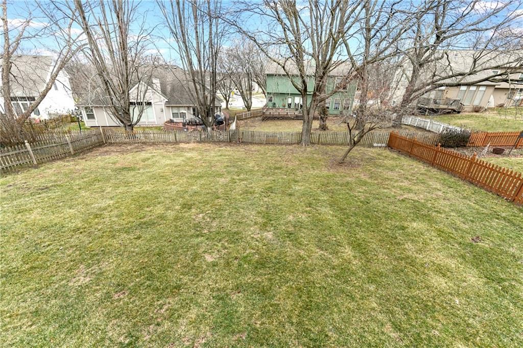 8008 N Chatham Avenue — photo 37