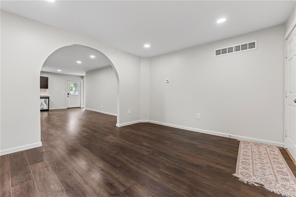 724 N Osage Street — photo 12