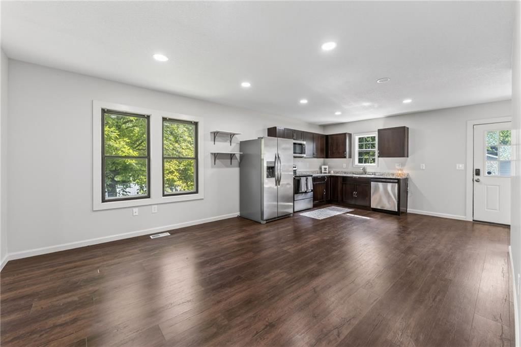 724 N Osage Street — photo 13