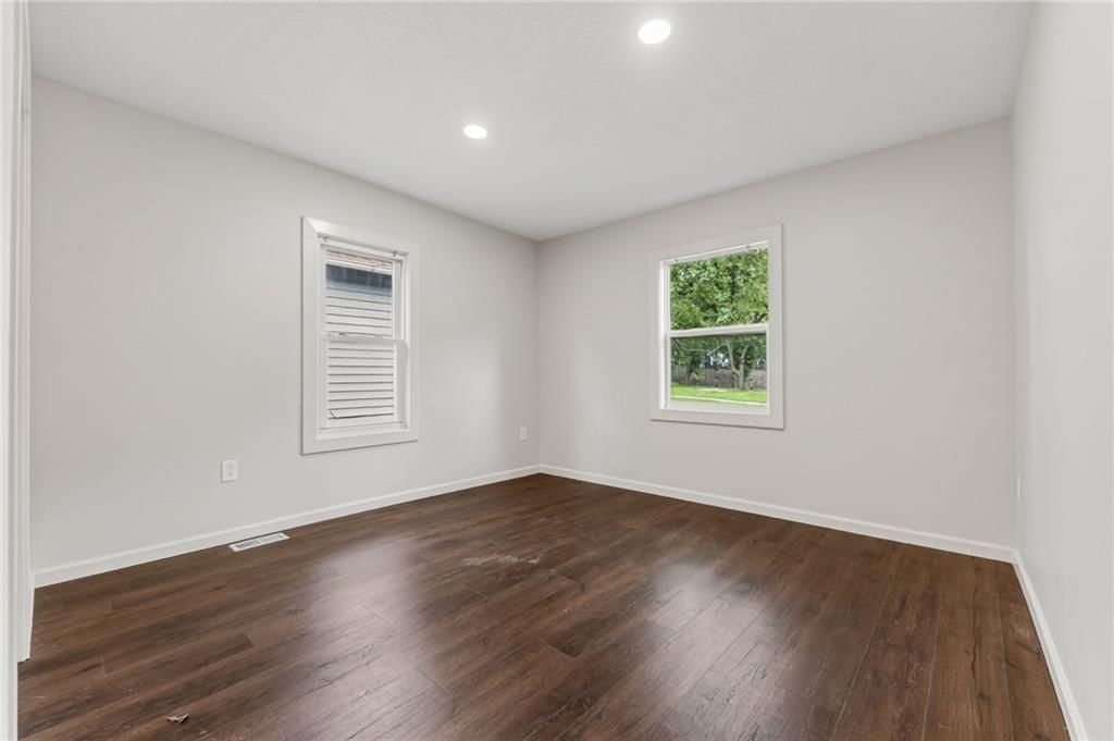 724 N Osage Street — photo 22