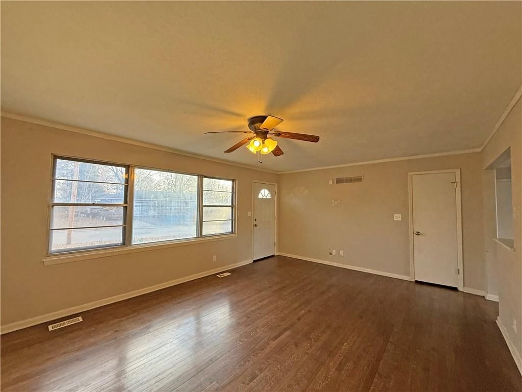 4516 E 112TH Terrace — photo 4