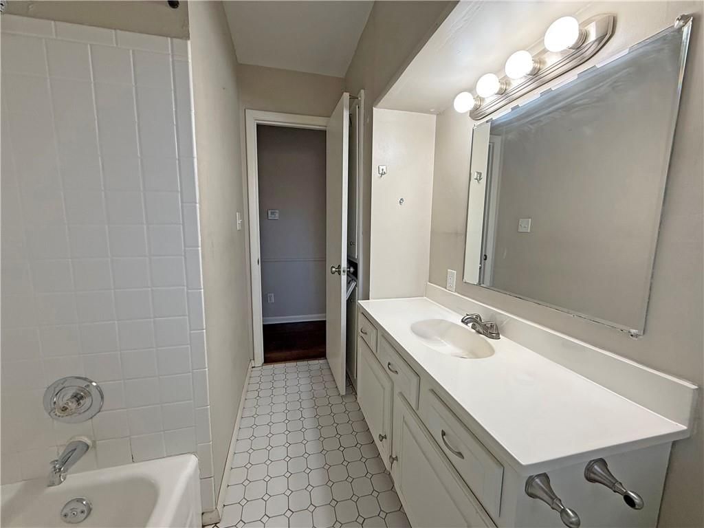 4516 E 112TH Terrace — photo 12