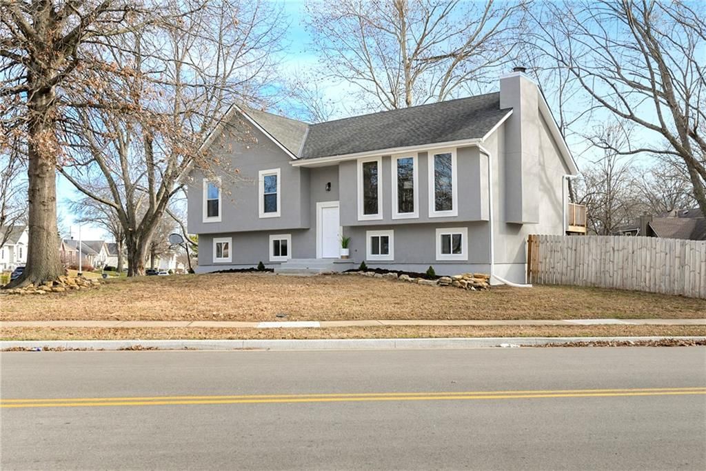 15709 W 127th Terrace, Olathe, KS