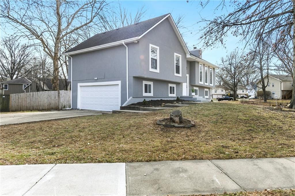 15709 W 127th Terrace — photo 3