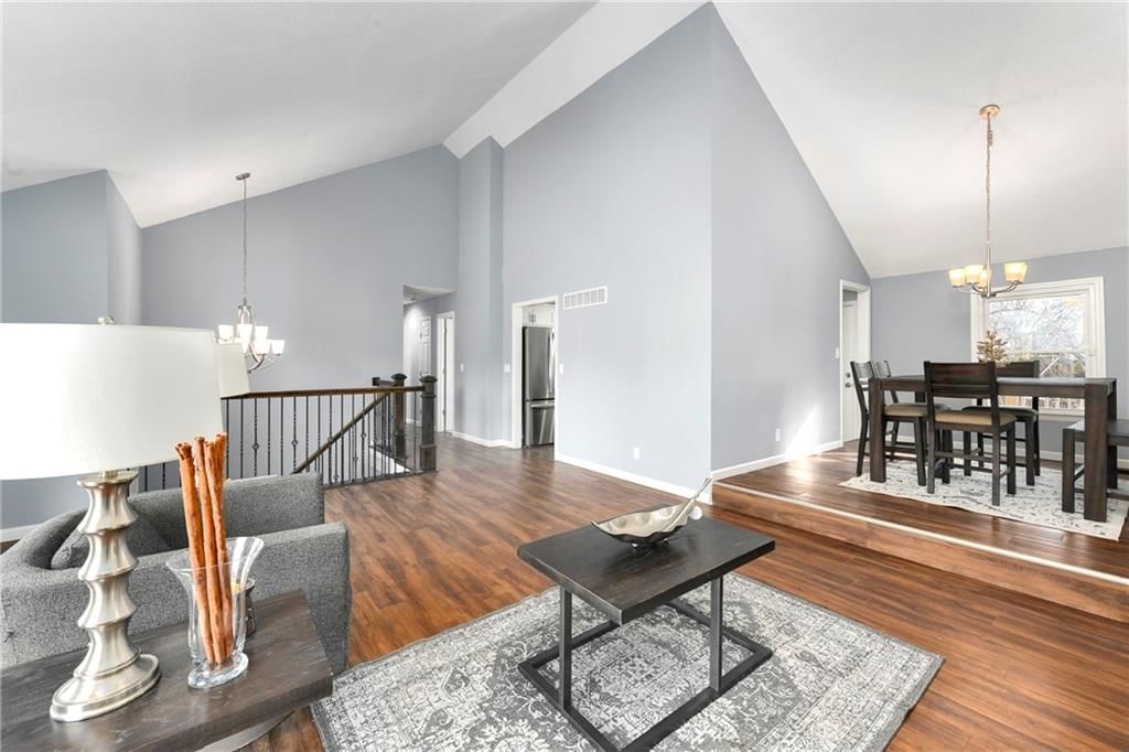 15709 W 127th Terrace — photo 4