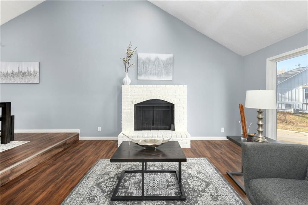 15709 W 127th Terrace — photo 6