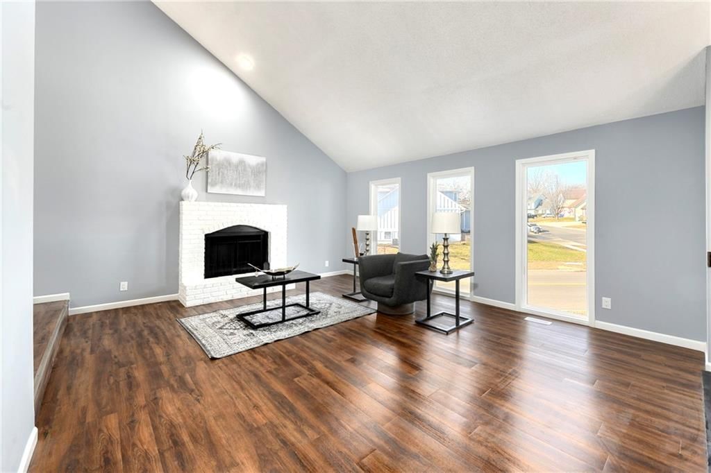 15709 W 127th Terrace — photo 7