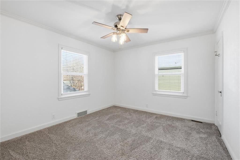 7051 Ward Parkway — photo 27