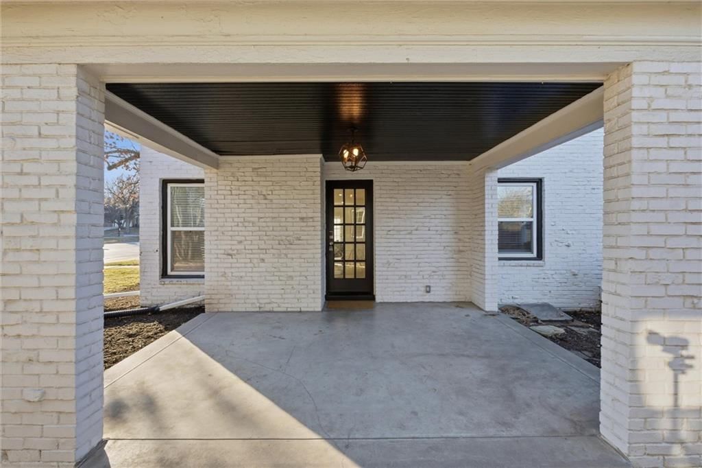 7051 Ward Parkway — photo 36