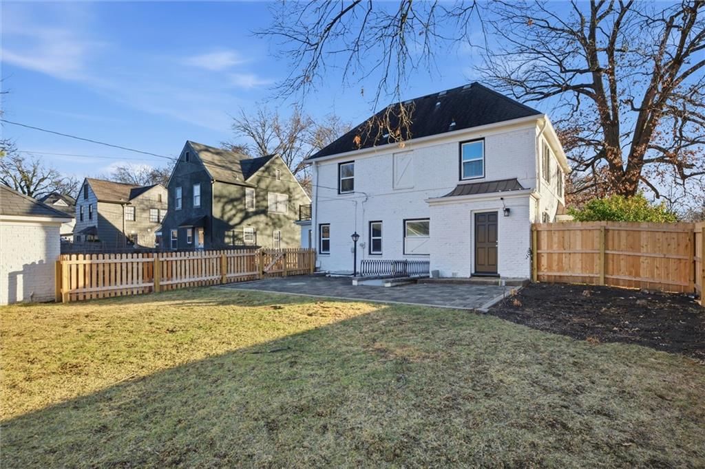7051 Ward Parkway — photo 38