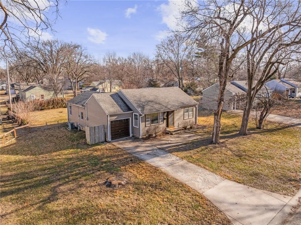 8133 Woodward Street — photo 2
