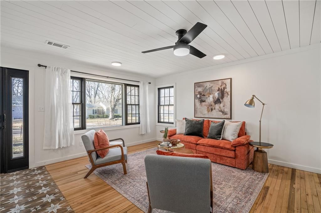 8133 Woodward Street — photo 13