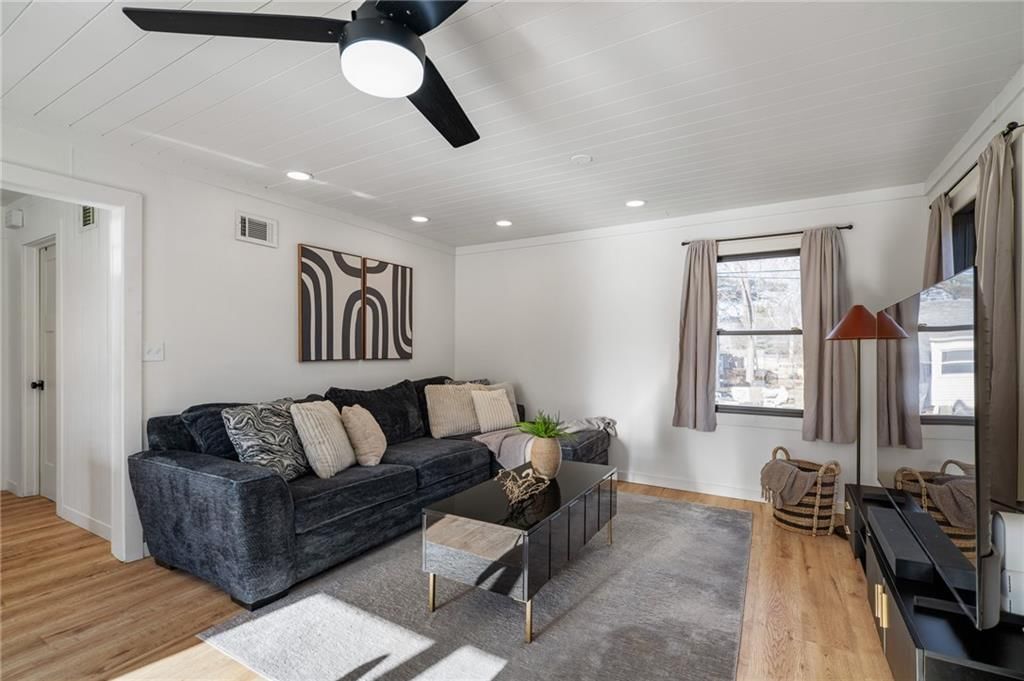 8133 Woodward Street — photo 39