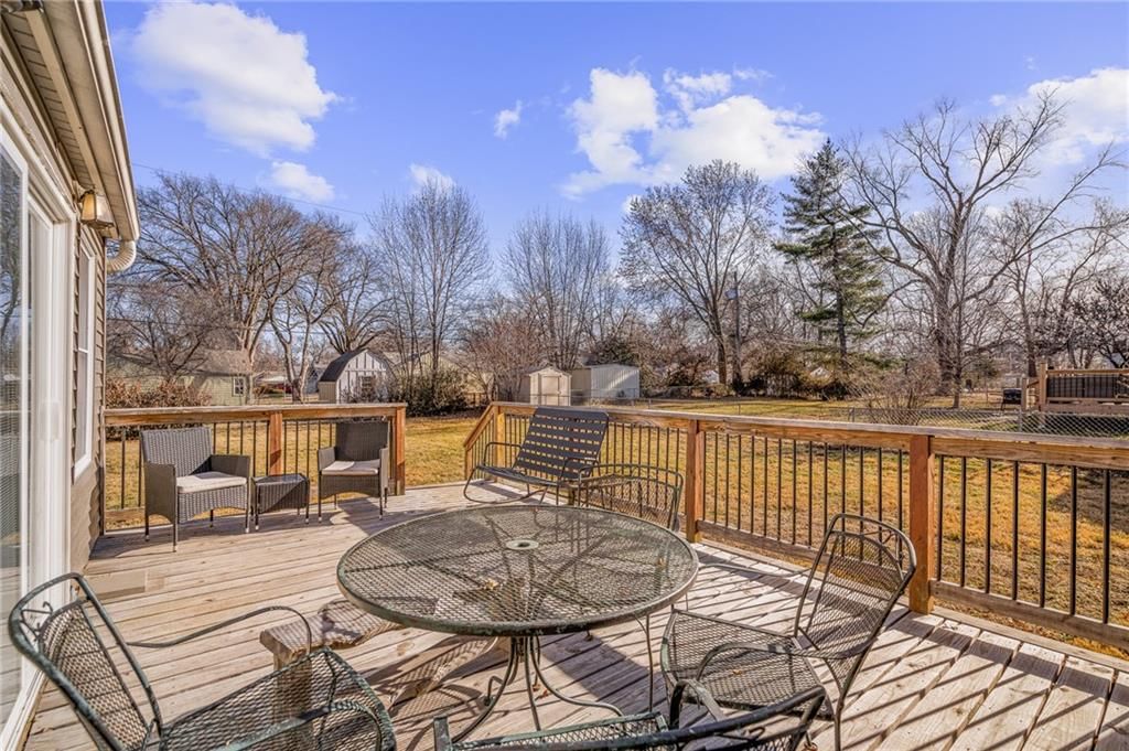 8133 Woodward Street — photo 42