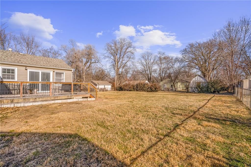 8133 Woodward Street — photo 46