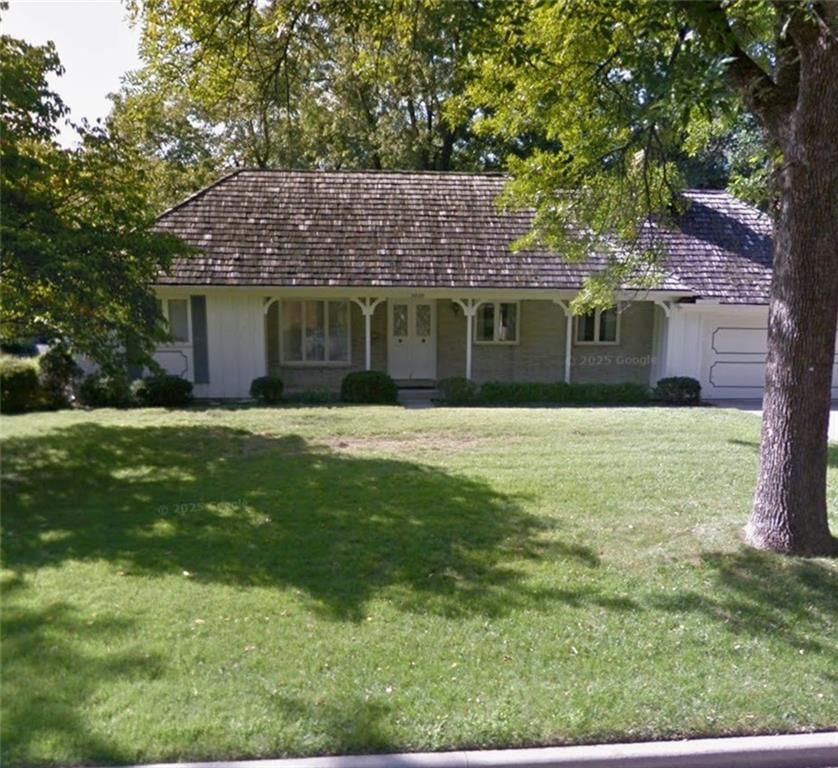 3009 W 90 Street, Leawood, KS