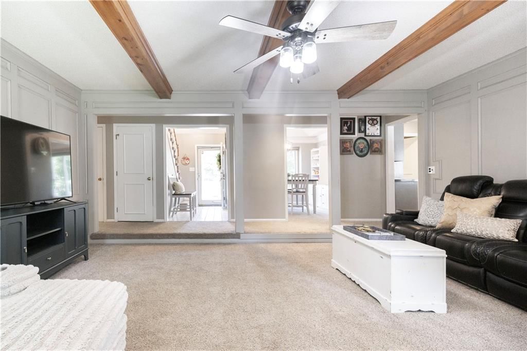 1602 NW Weatherstone Lane — photo 8