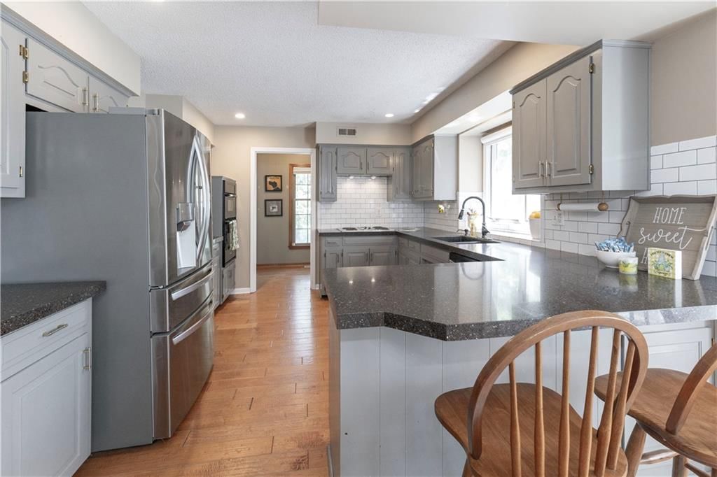 1602 NW Weatherstone Lane — photo 12