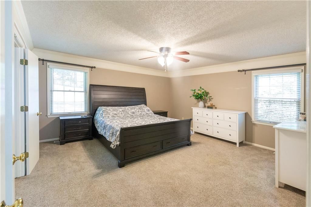 1602 NW Weatherstone Lane — photo 27