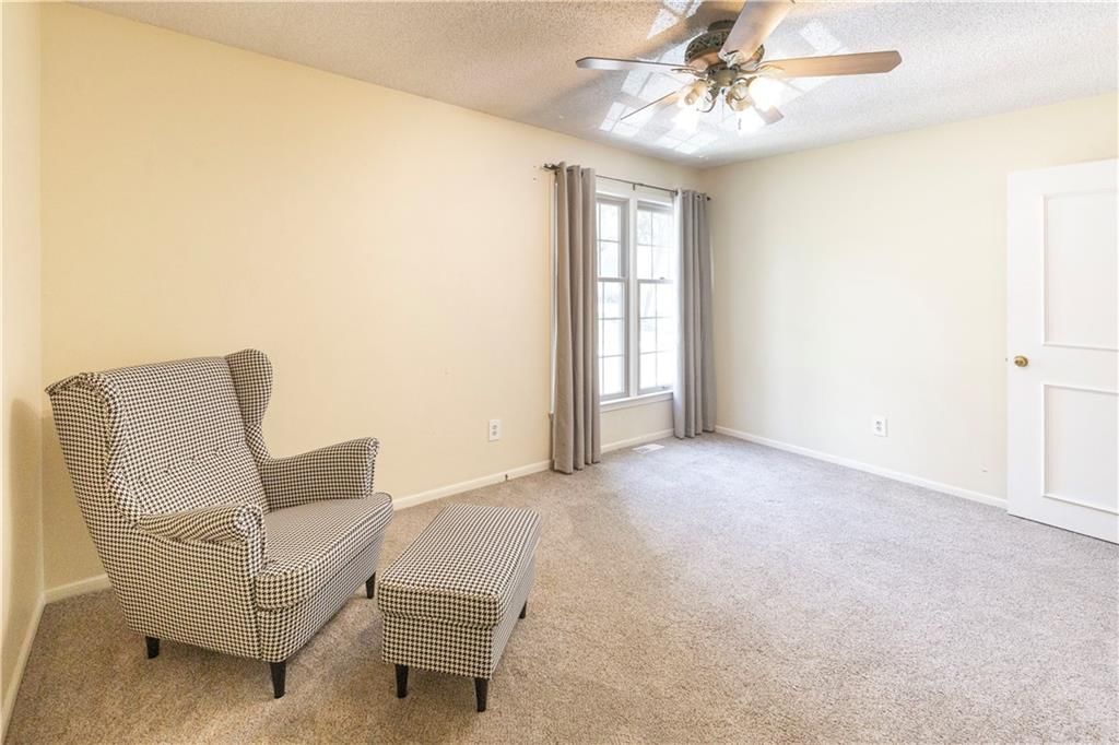 1602 NW Weatherstone Lane — photo 28