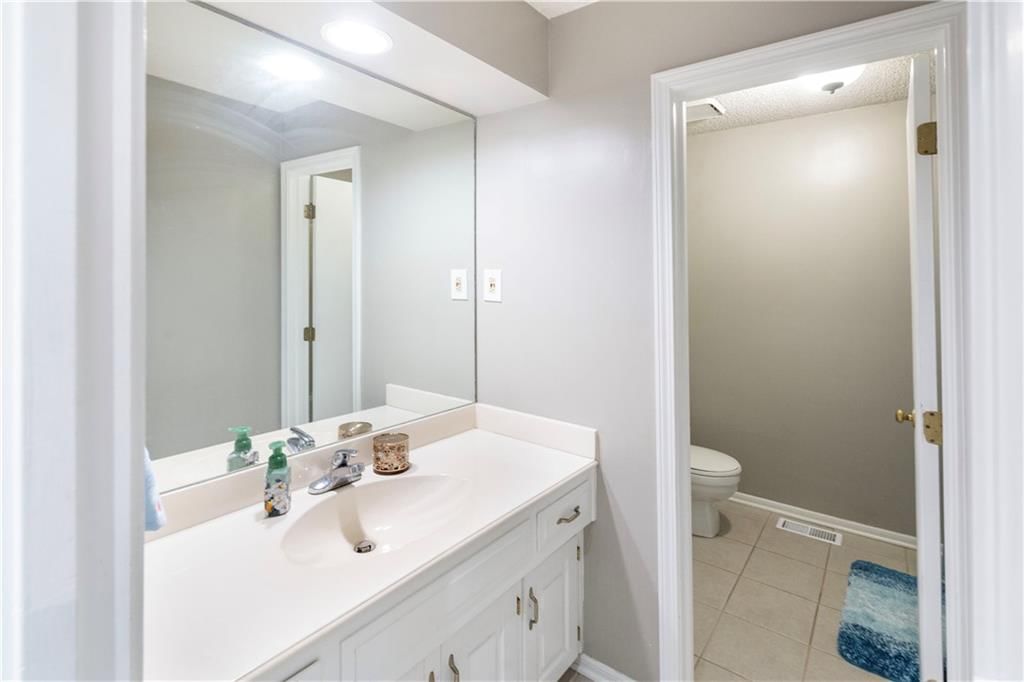 1602 NW Weatherstone Lane — photo 29