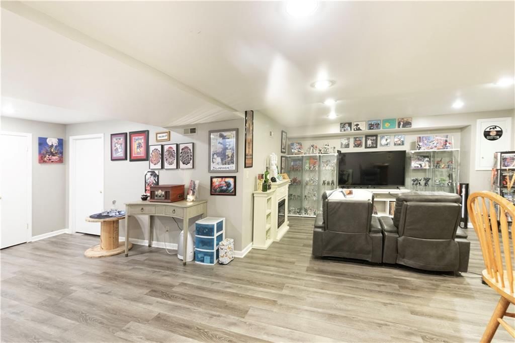 1602 NW Weatherstone Lane — photo 34
