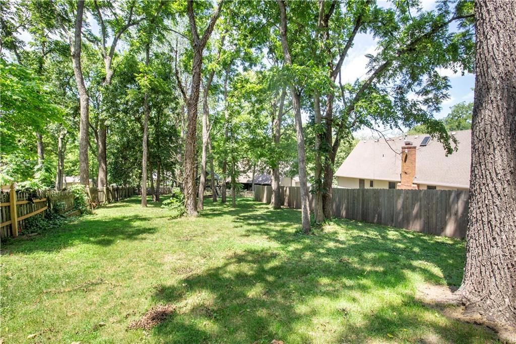 1602 NW Weatherstone Lane — photo 41