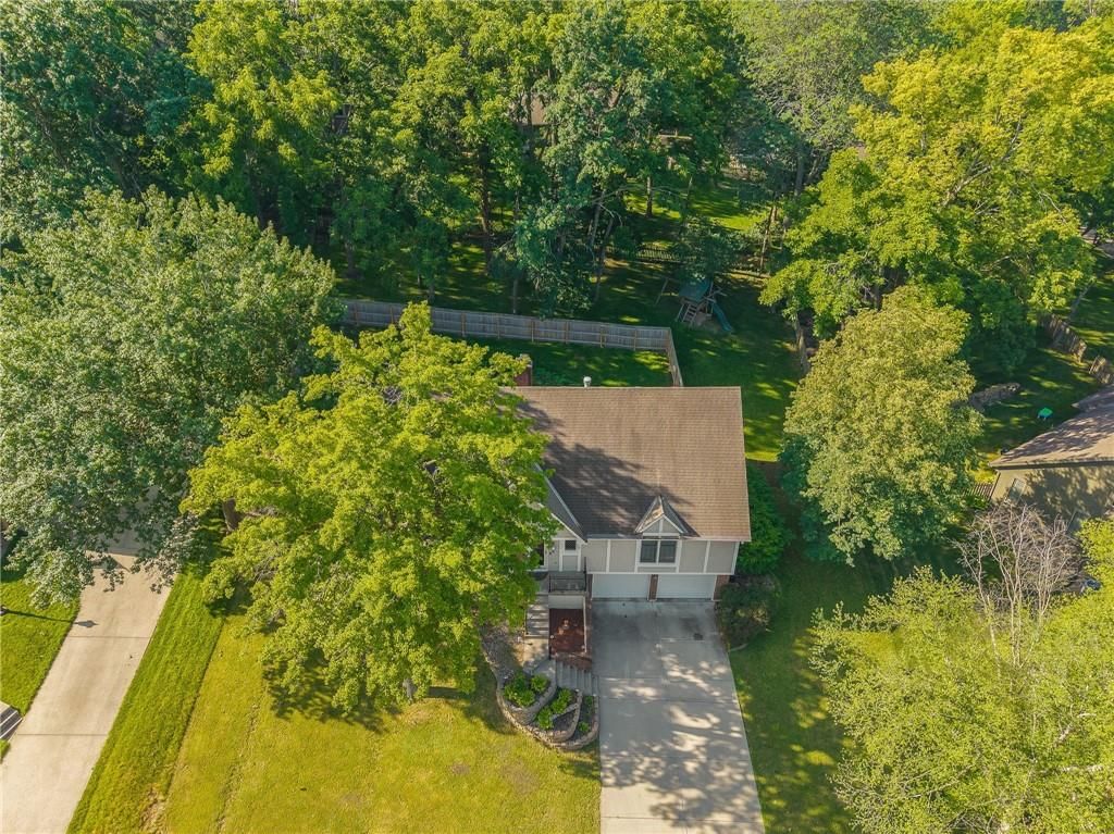 1602 NW Weatherstone Lane — photo 48
