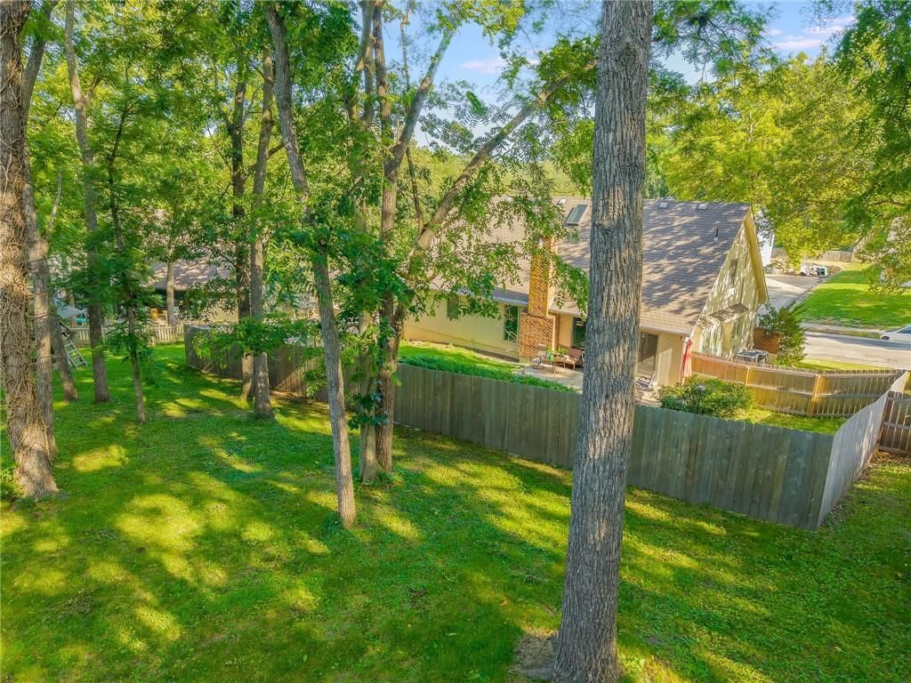 1602 NW Weatherstone Lane — photo 49