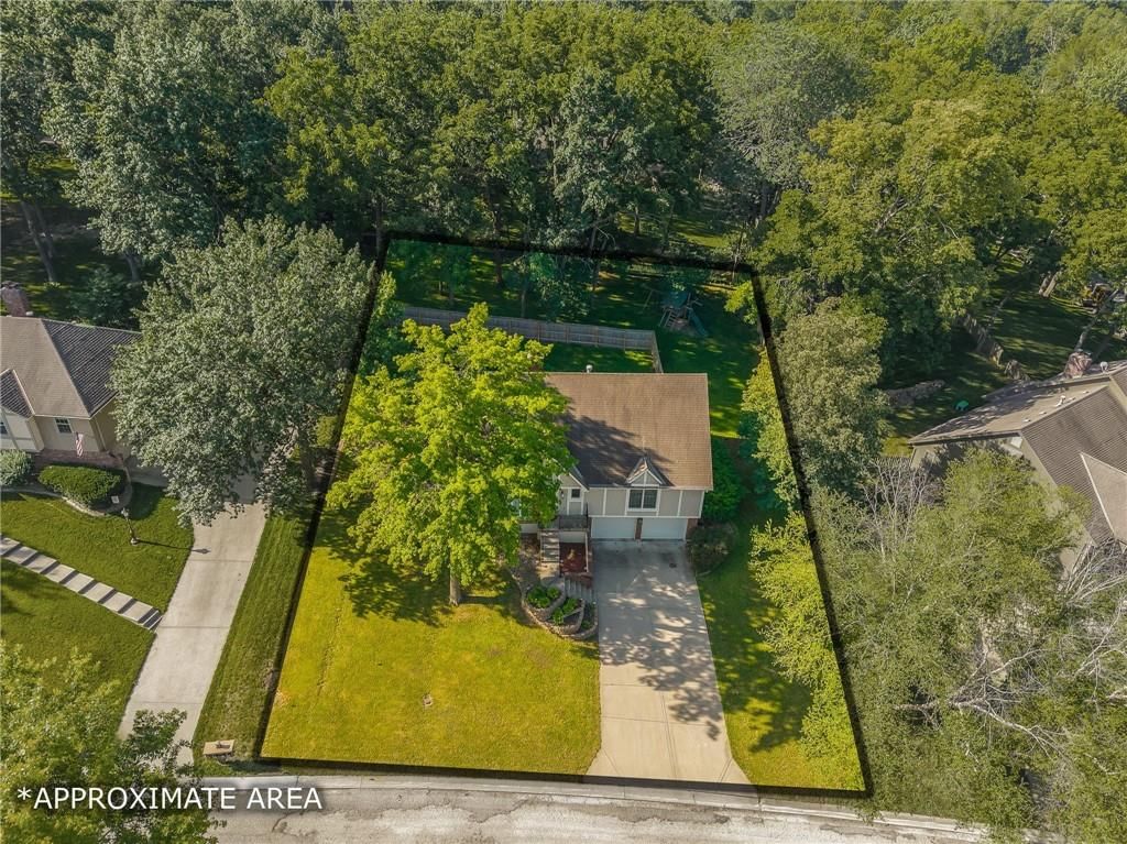1602 NW Weatherstone Lane — photo 55