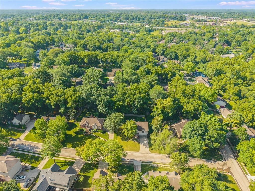 1602 NW Weatherstone Lane — photo 56