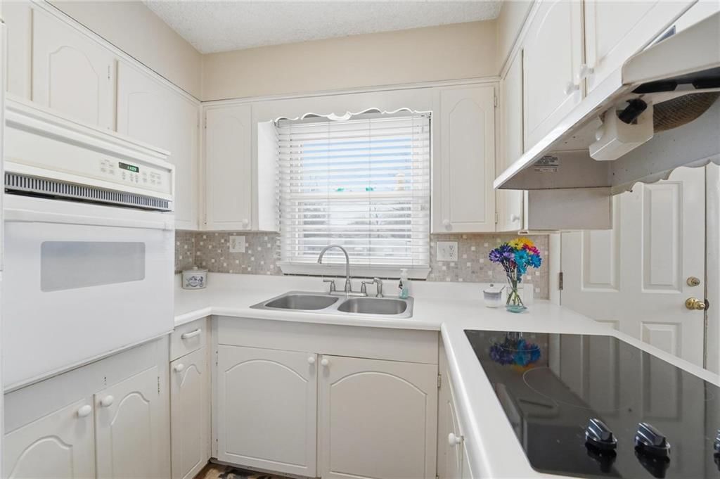 4411 Sterling Avenue — photo 14