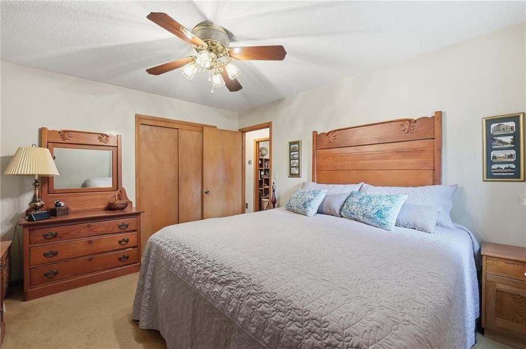 4411 Sterling Avenue — photo 22