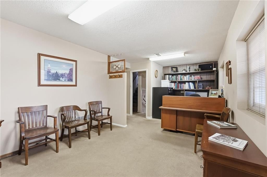 4411 Sterling Avenue — photo 25