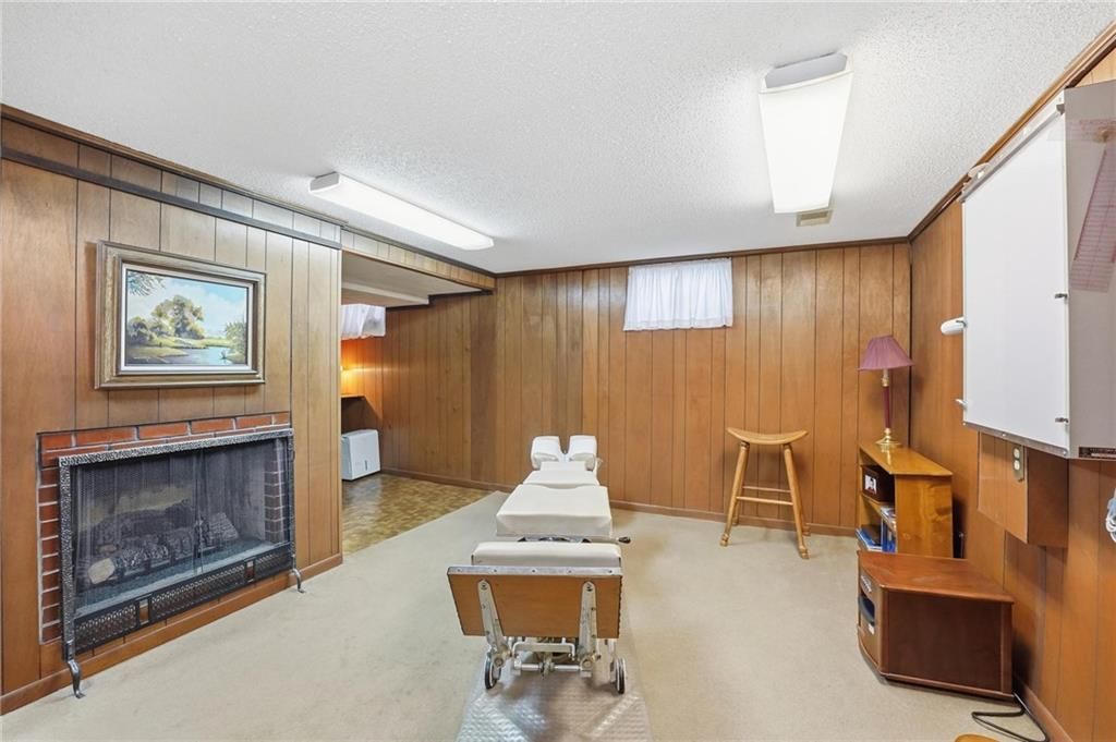4411 Sterling Avenue — photo 31
