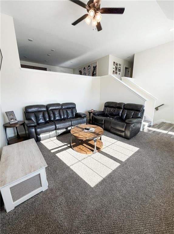 725 Connor Street — photo 3