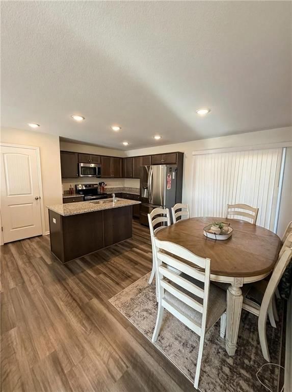 725 Connor Street — photo 4