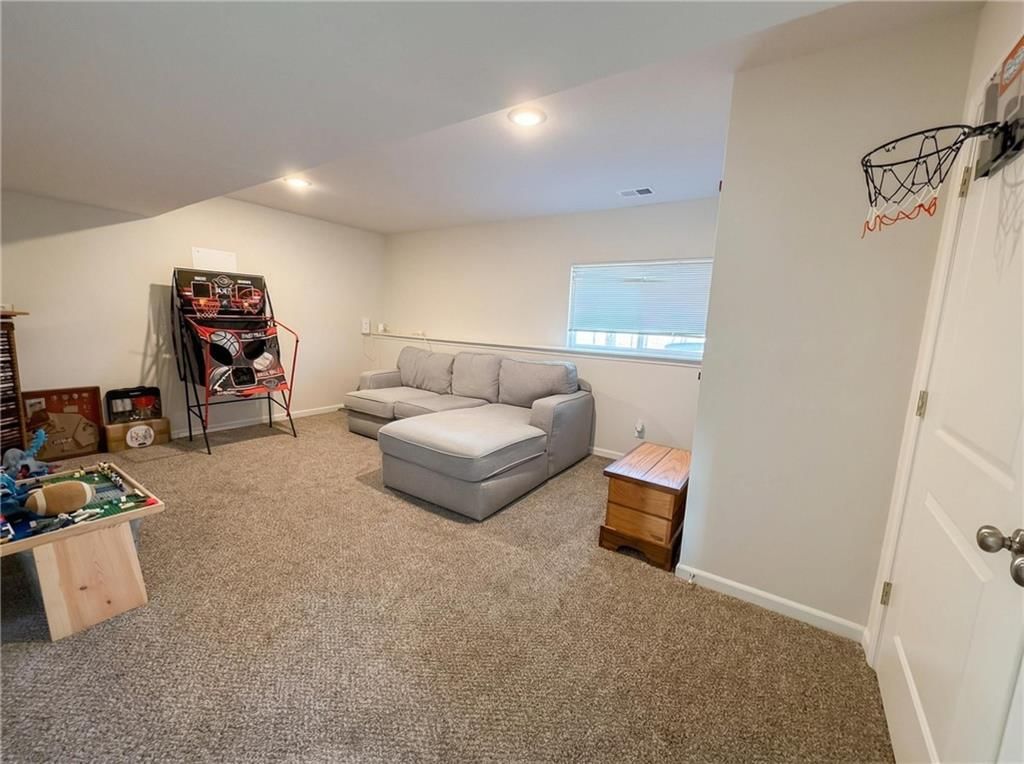 725 Connor Street — photo 15